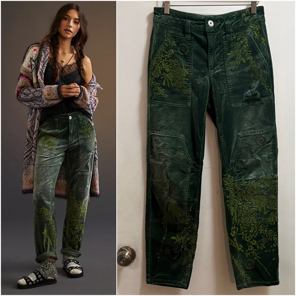 ANTHRO Pilcro Wanderer Green Velvet Embrdrd Floral Stars Distressed Pants EUC 25